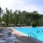 Resort Villaggio Santandrea 3*