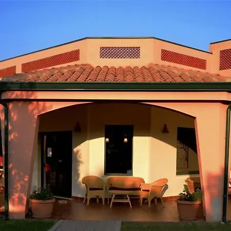 Resort Villaggio Santandrea 3*