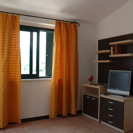Resort Villaggio Santandrea 3*