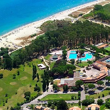 אתר נופש Villaggio Santandrea 3*