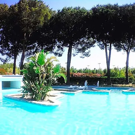 אתר נופש Villaggio Santandrea 3*