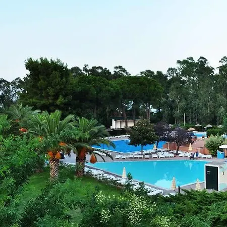 Resort Villaggio Santandrea 3*